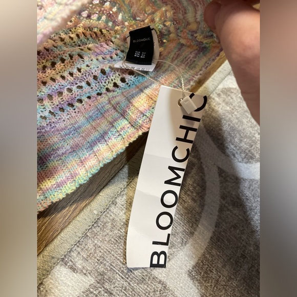 BloomChic NEW NWT Pastel Crochet Knit Rainbow Sweater Women’s US 30 - Picture 2 of 5